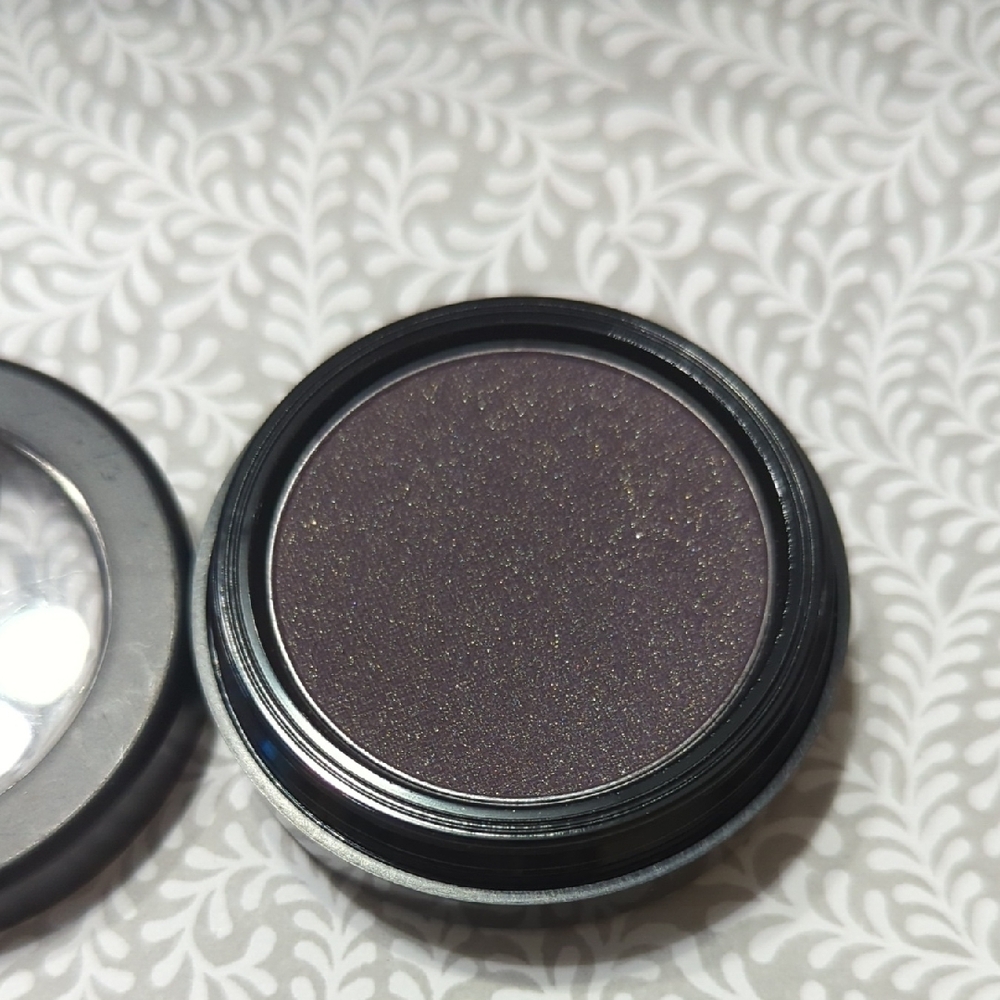Rich Purple Matte Eyeshadow Compact